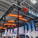 直击WICV2026｜连续安全运行超过2300天，滴滴自动驾驶携Robotaxi车型R2、智能清洁机器人及慧桔港等亮相